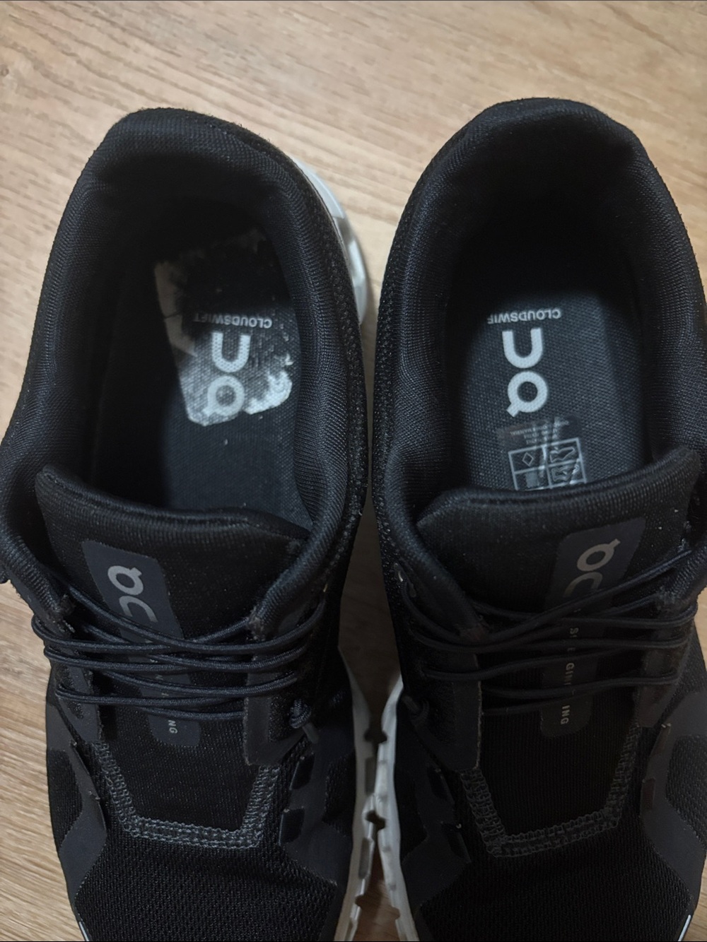 On Running Cloud 6 Black/White Womans 8.5 Athletic Shoe Sneaker - Picture 4 of 8